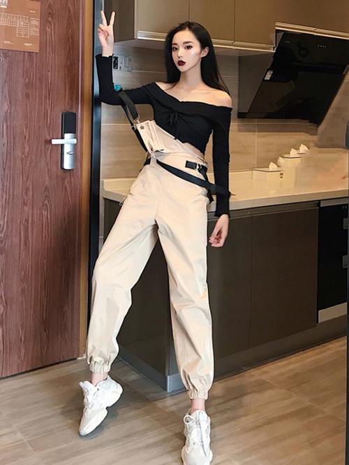 休闲装女时尚