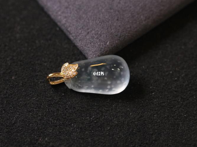 翡翠福瓜_翡翠_钻石_设计_裸石_吊坠_时尚_配饰