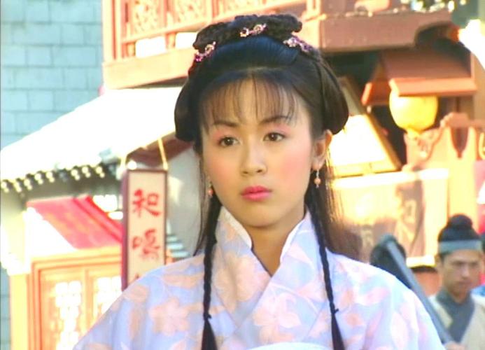 古装剧中美丽又痴情的鸟仙,唐宁清纯,梁小冰明艳,张慧仪有气场