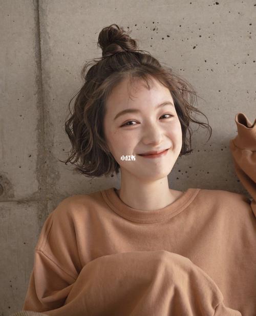 齐肩法式烫蛋蛋卷减龄显发量扎起来也好看 蓬松烫蛋卷头中短发烫发显