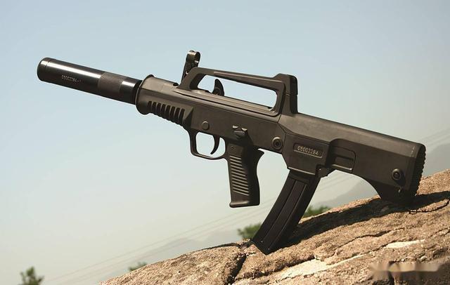 短突击步枪迅速崛起,冲锋枪已成现代陆军弃儿,为何中国仍不放弃