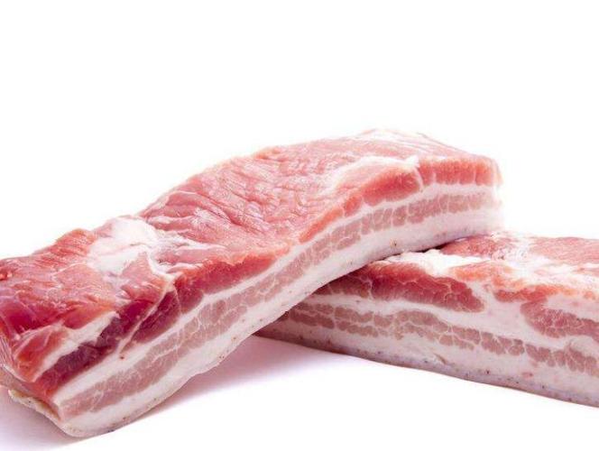 猪油,肉分层清楚,所以又被称为「三层肉」而在组织方面来说,五花肉