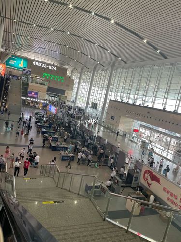 长沙高铁南站最新消息_高铁_茶颜悦色怎么样_长沙南站