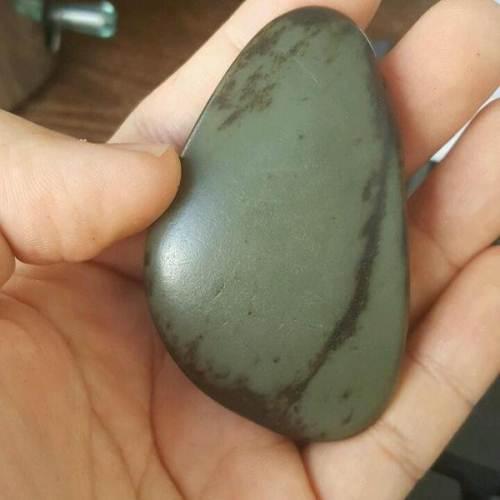 和田玉 籽料 沙枣青