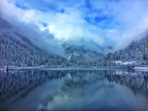 从沧海遗珠到火爆社交媒体,达古冰川网红景区锻造记 | 景区复游图鉴