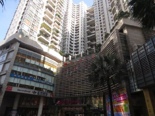 新光城市广场 证过二年 南向单位