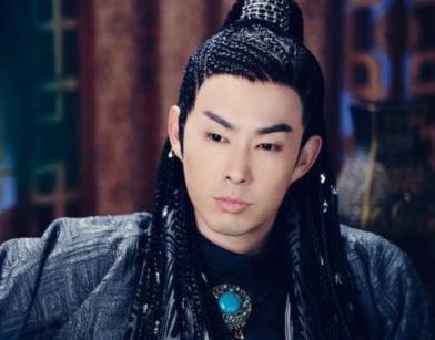 宗爱得到消息,认为自己害死了太子拓跋晃,平时也一向与拓跋翰不和,就