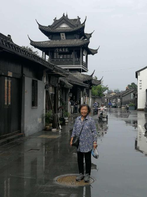 盂城驿站鼓楼耸立在古朴的高邮老街上已经一千多年了,是我国历朝众多