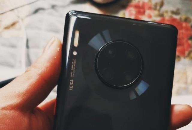 原创华为mate30 pro:抱歉,也该说再见了!