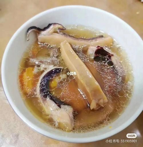 纯淡干墨鱼_墨鱼_炖汤_红枣_鱼肉_墨鱼炖汤_医疗健康