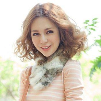 头发不是太长烫大卷好看吗 短发烫发发型图片