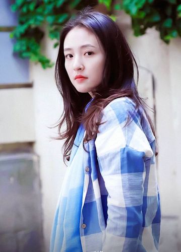 吴倩精选壁纸,非常有眼缘,自然清新的小美女