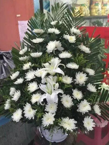武汉同城鲜花奠仪用花白事花圈汉口武昌汉阳速递