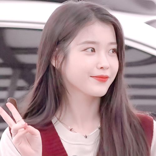 iu李知恩头像拿图点赞or收藏