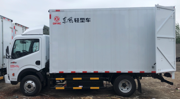 成都纯电动4.2米厢式货车低价出售