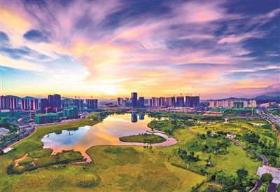 知识城凤凰湖航拍图