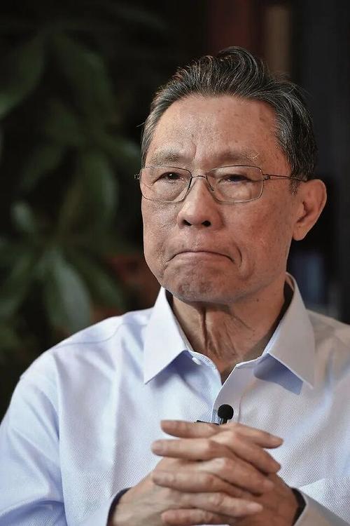 钟南山对话韩国抗疫专家新冠病毒不可能彻底铲除目前武汉最安全