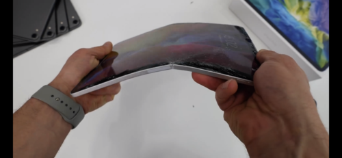 2020 ipad pro又现弯曲门:"像黄油一样软"