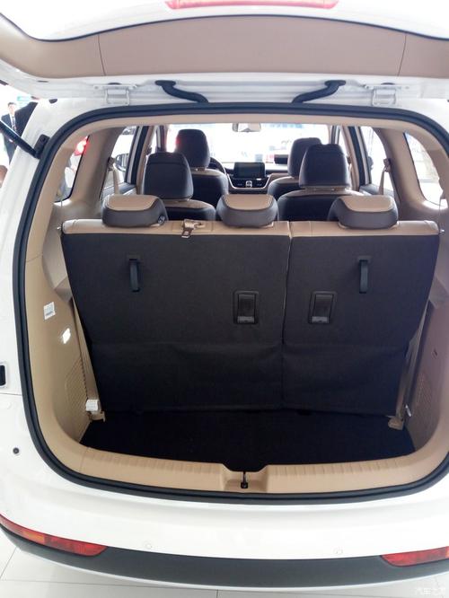 看宝骏新款730后纠结选哪一款,求指教