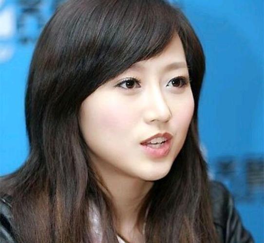 著名演员潘长江的女儿潘阳究竟有多么的美丽动人