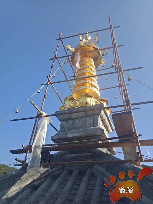 寺庙贴金箔艺术塔尖雕塑安装实例