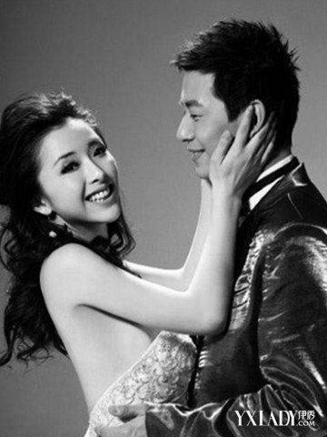 媒邀请为其合拍摄了一组浪漫的婚纱写真而黄小蕾也戏称自己为戴军老婆