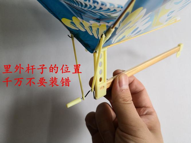 神奇的橡皮筋动力鲁班鸟飞鸟玩具扑翼机飞行木头鸟地摊户外大飞鸟