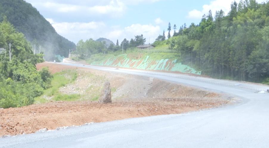 咸丰353国道建设接近尾声有望于国庆通车