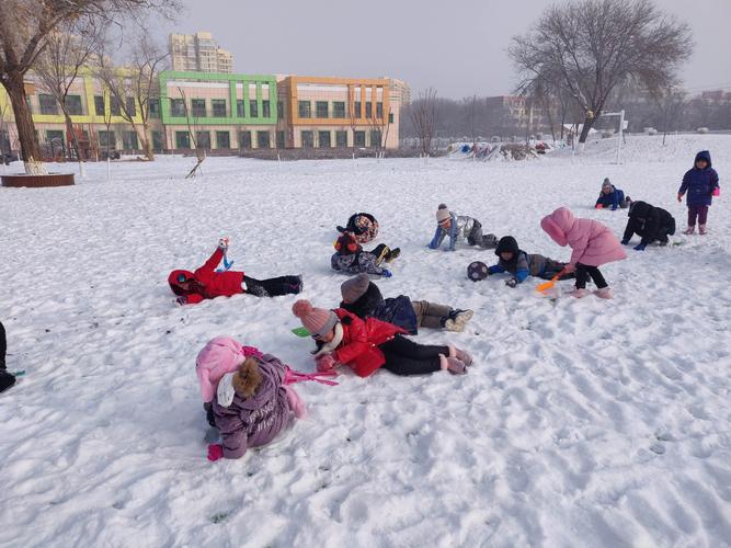 冬天真有趣——五家渠幼儿园大三班玩雪活动 - 美篇