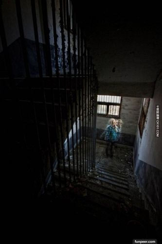 偷潜入世界最恐怖的精神病院,拍回了些毛毛der东西(12p)