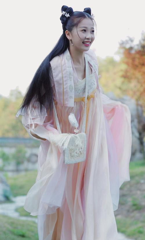 《少主且慢行》【田三七】虞书欣