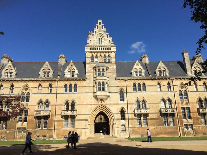 这两天又陆续逛了christ church college,这是牛津最大的college