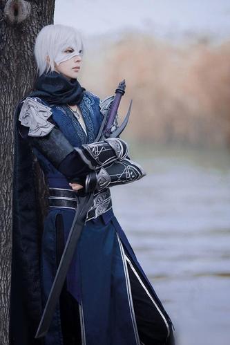 女生cos男角色还能露腹肌?"男装大佬"熊祁这波厉害了!