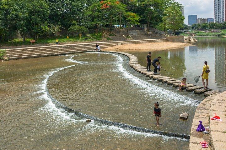 龙园位于 广东 省 深圳 市龙岗区龙岗龙园路,是迄今为止 中国 唯一一