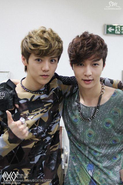 原标题:黄晓明吴亦凡胡歌霍建华鹿晗张艺兴 男神同框拼颜值是什么