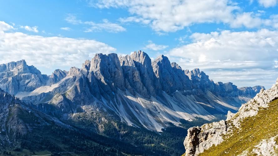 壮观唯美的山峰风景电脑壁纸
