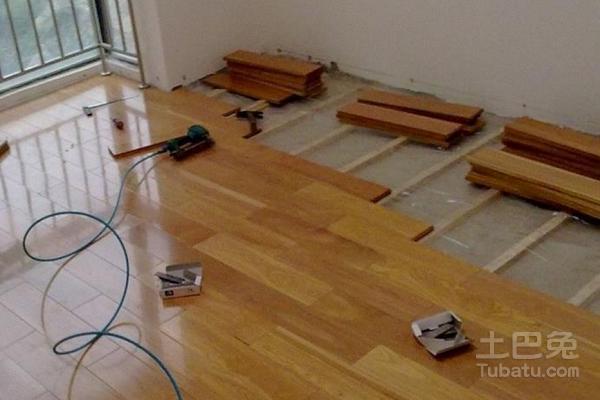 卧室木地板铺设方向 如何看待几个常见铺设方法