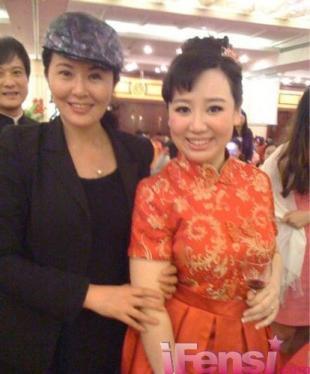 曝童星关凌喜得贵子 与老公姬云飞谋划孩子姓名(组图)