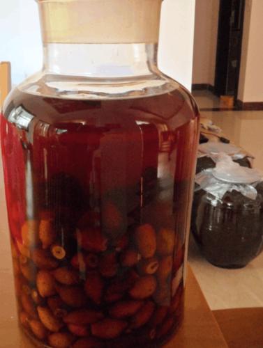 金樱子泡酒的功效与作用及食用方法金樱子泡酒怎么样