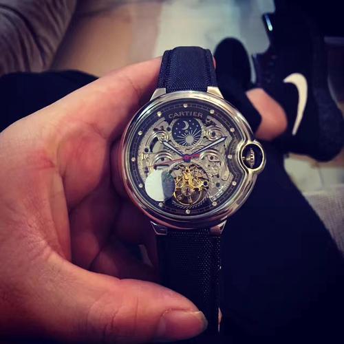 这款飞轮设计的江诗丹顿腕表是爱表者为之入迷的!