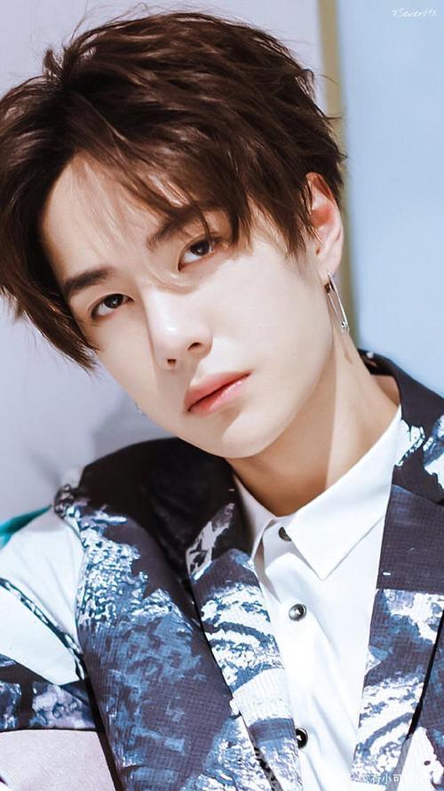 王一博五官卡点报喜官又来了