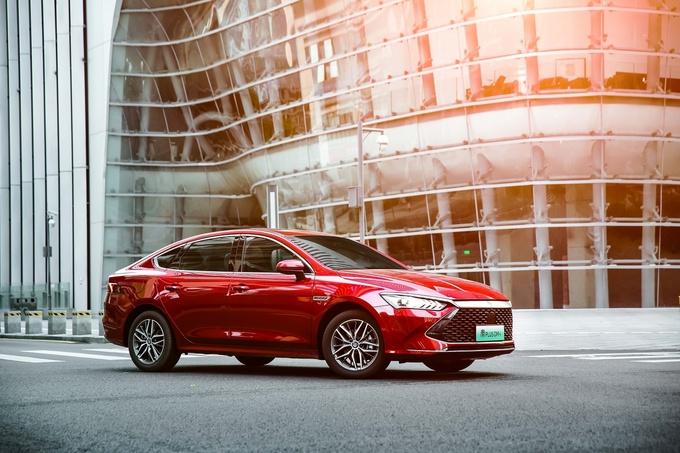 开过比亚迪秦plusdmi之后我觉得燃油车悬了