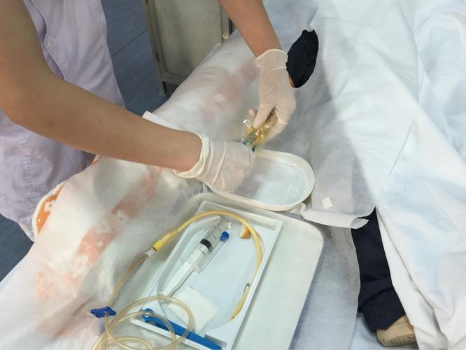 女性导尿术真人