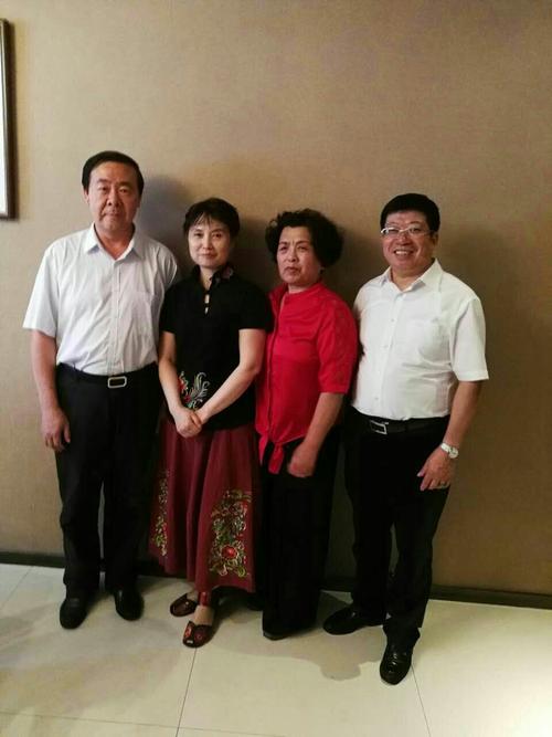 宋庆申与史中华刘春辉方爰国在锦州留影