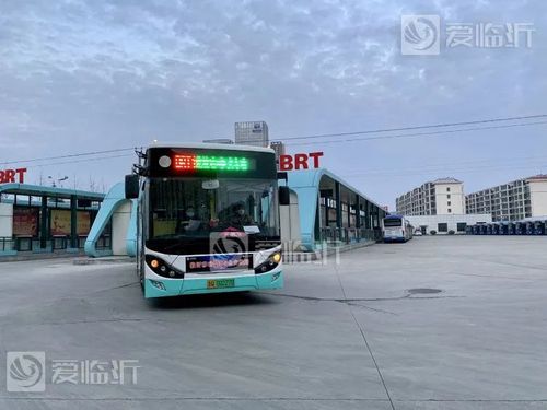 爱临沂一线记者直击|临沂公交车恢复运营首日 乘客配合 扫码登记秒成