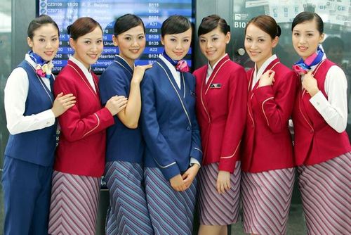 不同航空公司的空姐,一个月分别能赚多少钱?今天算弄明白了