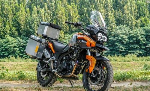 今天我们所要说到的这款国产硬核大单缸adv——宗申赛科龙rx4.