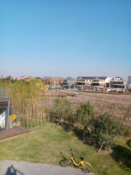 杭州兰里景区于杭州市区西北部.总面积4.5平方公里.北