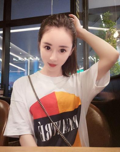 初代网红的蜕变:芙蓉姐姐穿搭知性很优雅,程琳如今更