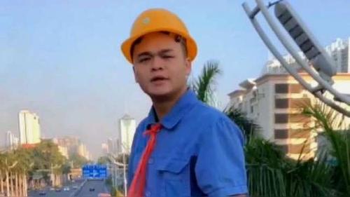 广西老表搞笑视频,伤心啊,几百万人的城市竟没有一个追我的人